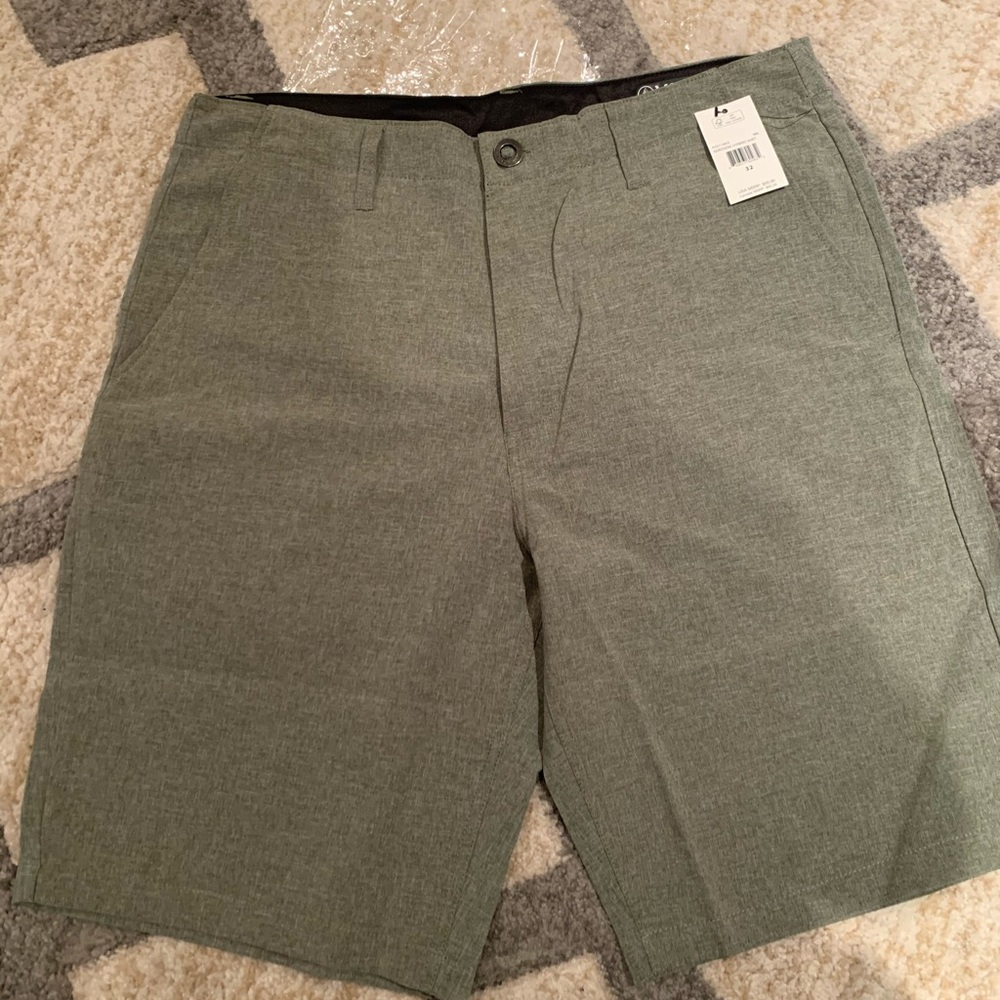 Volcum mens shorts